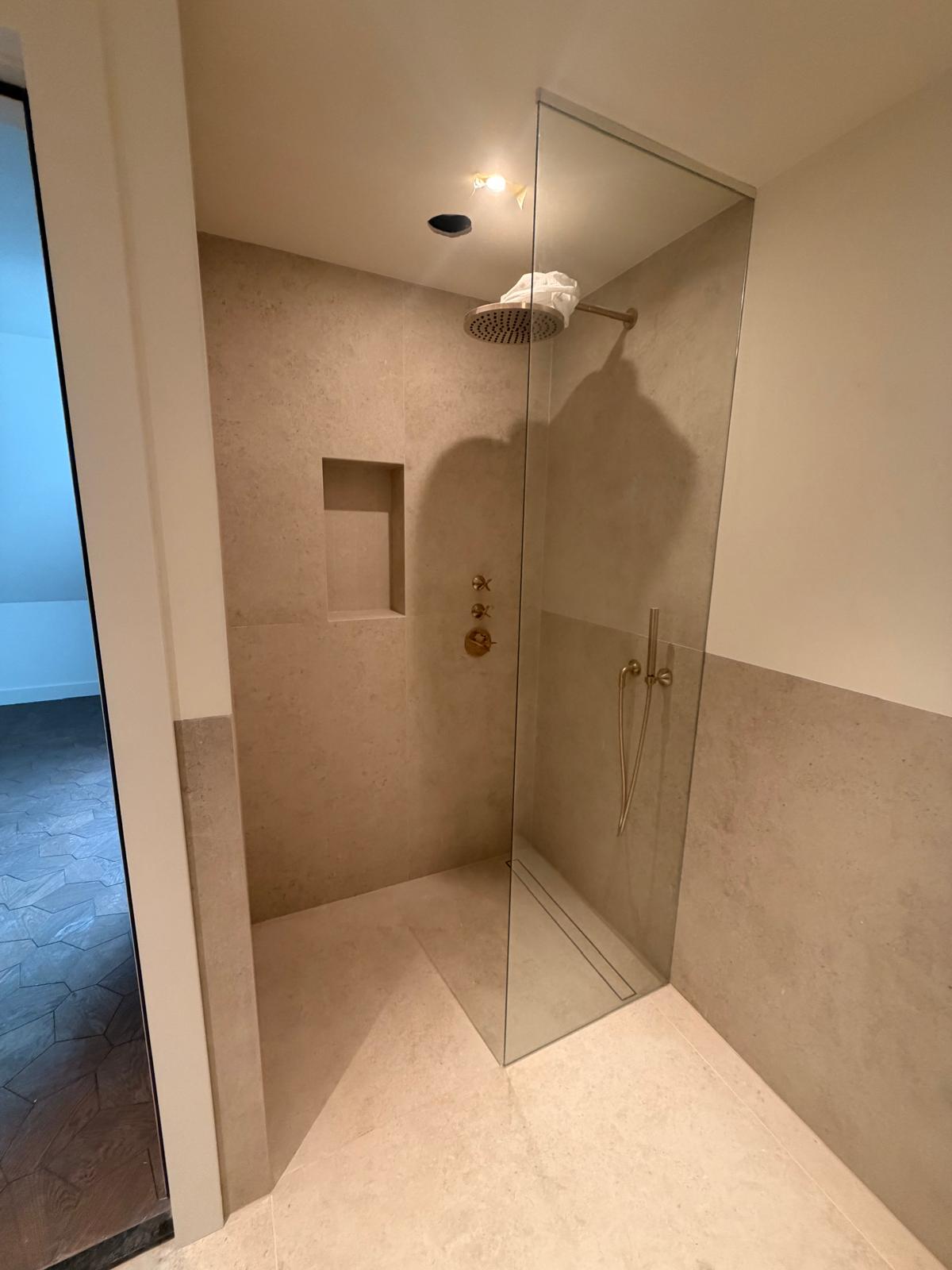 Stijlvol badkamerinterieur door Diamant Renovatie