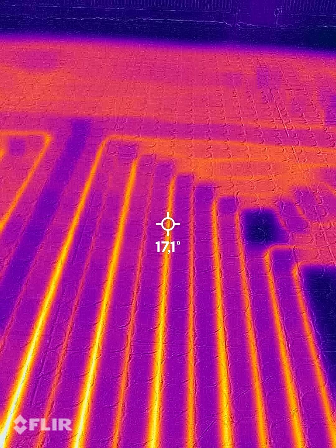 Warmtebeeld vloerverwarming in werking